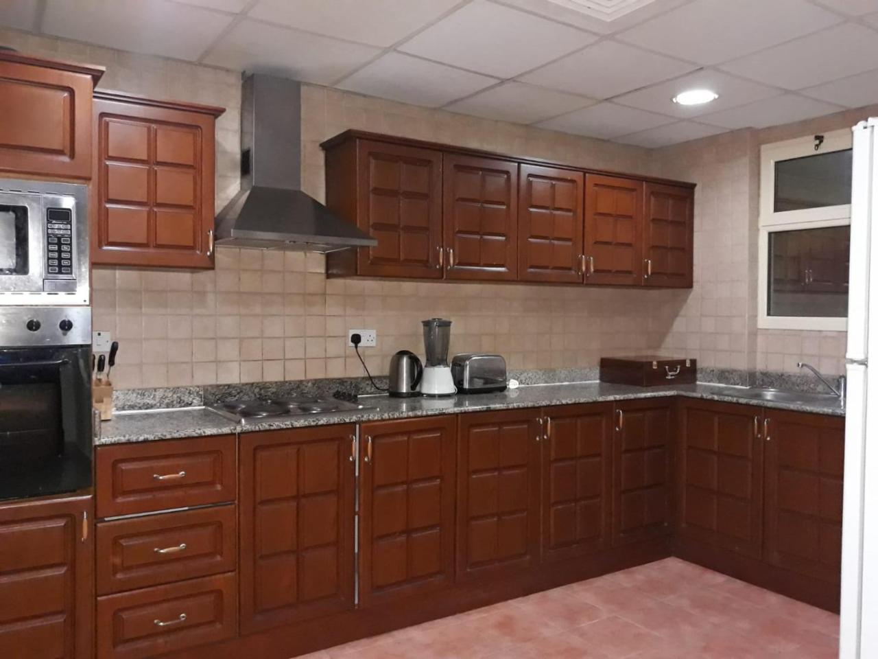 Zubara Plaza II Apartment Manama Exterior photo