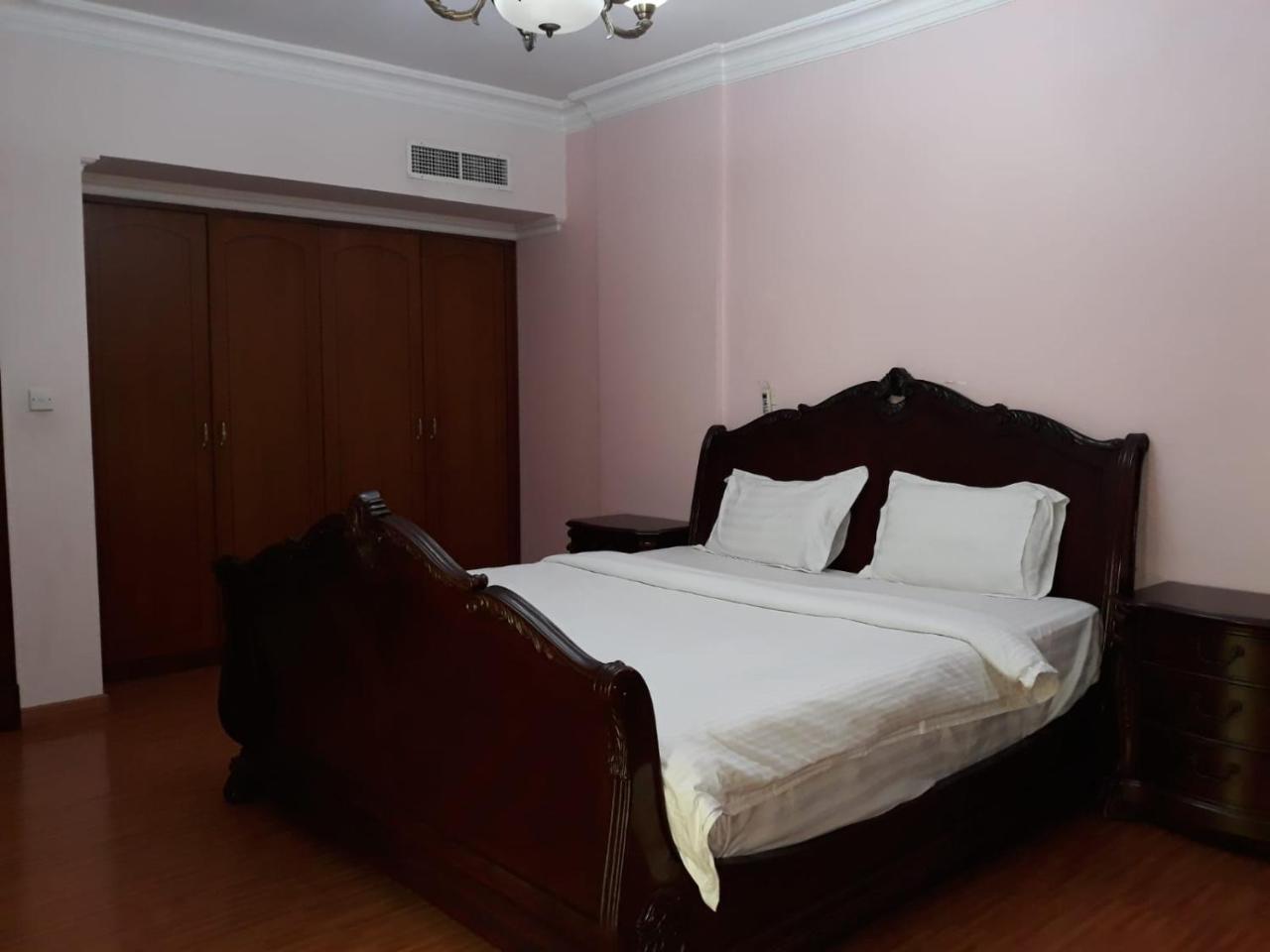 Zubara Plaza II Apartment Manama Exterior photo