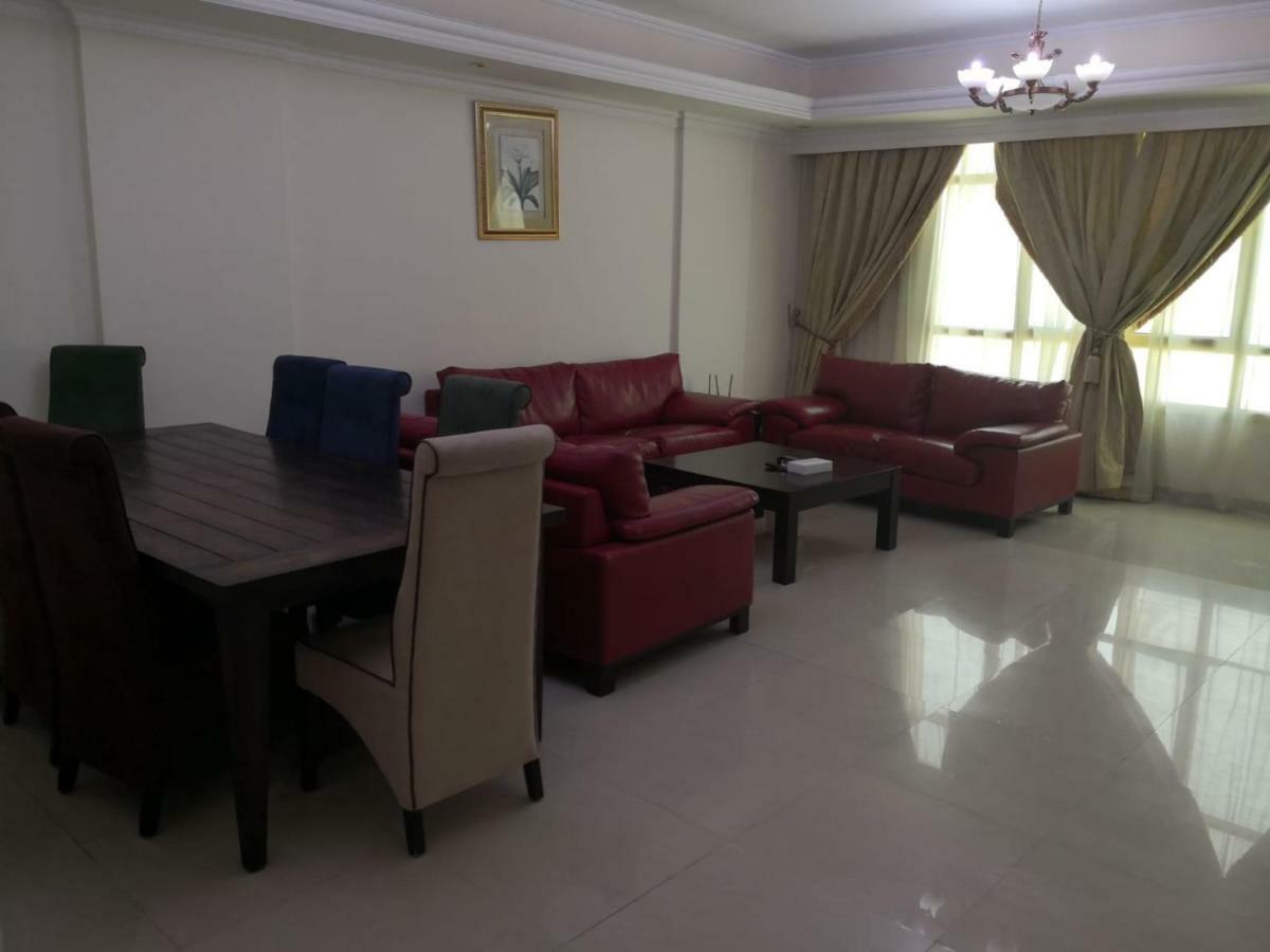 Zubara Plaza II Apartment Manama Exterior photo